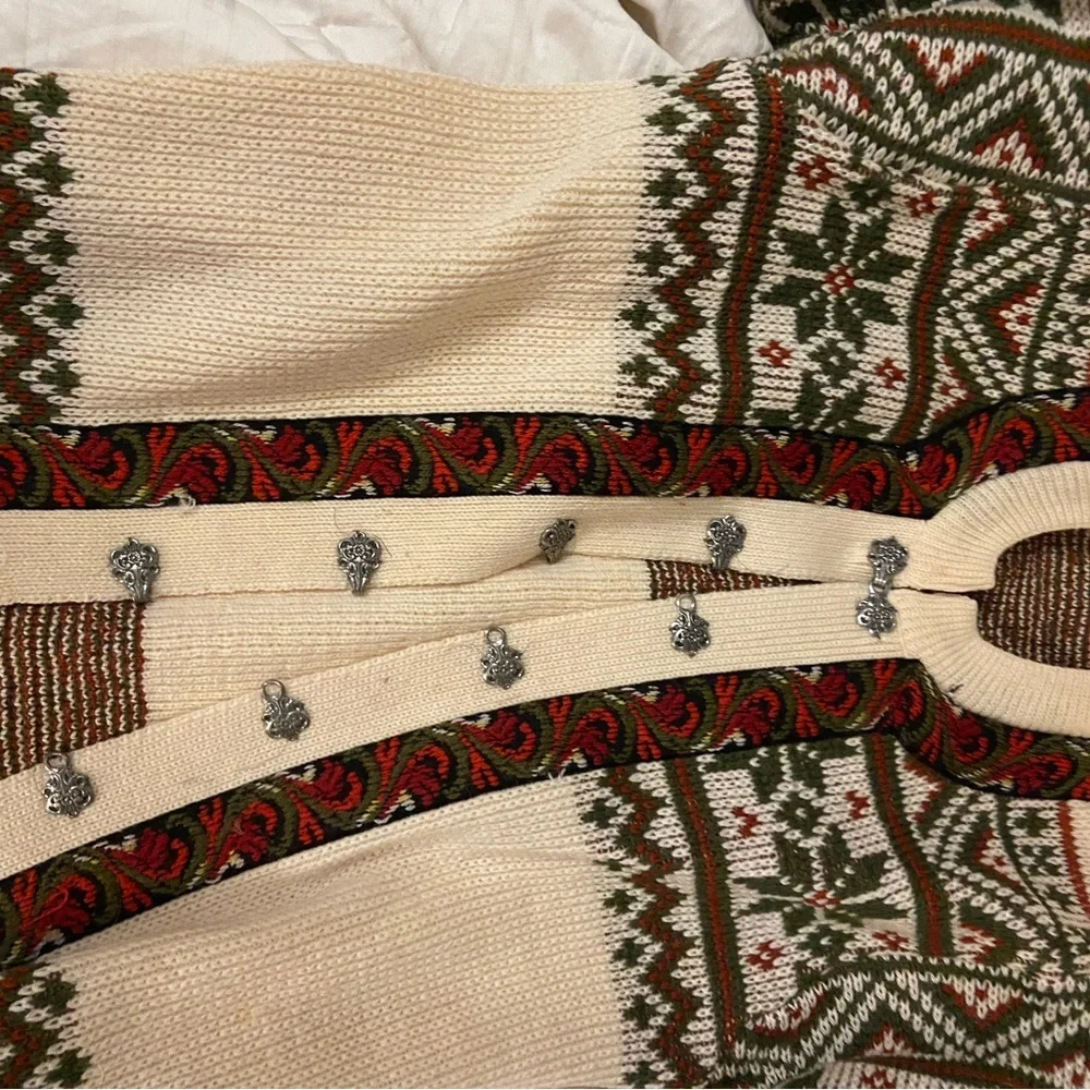 Cream Wool Sweaters - Picture 4 of 7